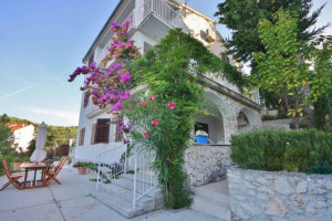  Vacation Hub International | 5 Bedroom Villa with Pool on Ciovo, sleeps 10-14 Lobby
