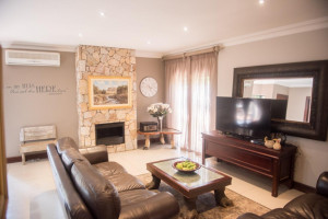  Vacation Hub International | Potch Manor Boutique Guest House Lobby