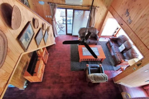  Vacation Hub International | Jumala Looming Lobby