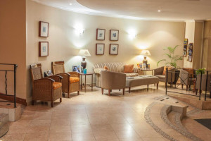  Vacation Hub International | Cape Town Beachfront Apartments at Leisure Bay Lobby