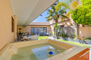  Vacation Hub International | Vue Grande Lobby