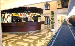  Vacation Hub International | Hotel I Lobby