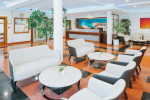  Vacation Hub International | Hotel Ivka Lobby