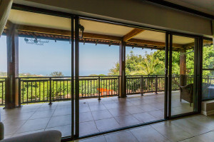  Vacation Hub International | Relax Inn Lobby