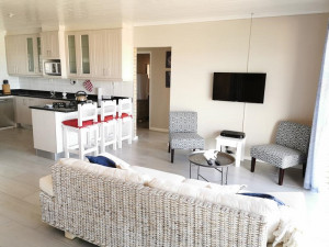  Vacation Hub International | Seacrest Luxury Beachfront Apartment Lobby