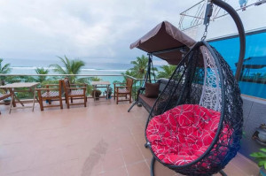  Vacation Hub International | Hathaa Beach Maldives Lobby