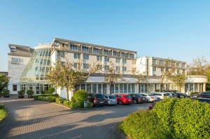  Vacation Hub International | Hotel NH Weinheim Lobby
