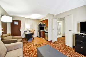  Vacation Hub International | Hampton Inn & Suites Memphis- Shady Grove Lobby