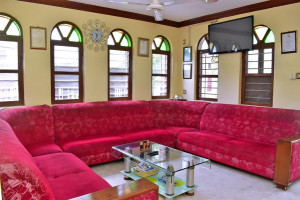  Vacation Hub International | Funguni Palace Hotel Lobby