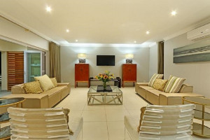  Vacation Hub International | Vetho House Villa Ballito Lobby