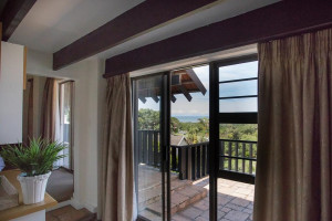  Vacation Hub International | Hathaway Guest House Lobby
