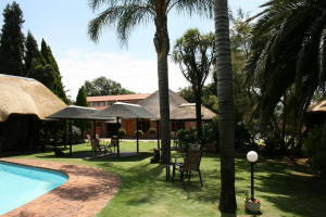  Vacation Hub International | Aero Airport Lodge Lobby