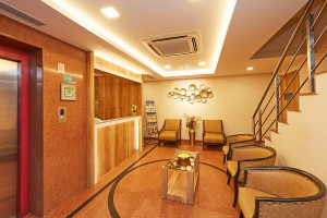  Vacation Hub International | Taz Kamar Family Hotel Lobby