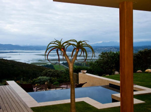  Vacation Hub International | Sosa Lagoon View Lobby