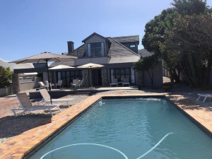  Vacation Hub International | 38 on Westcliff Lobby