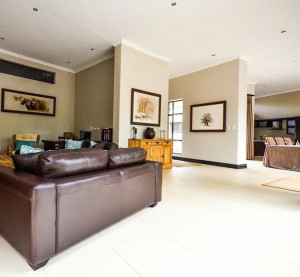  Vacation Hub International | Legend Self-catering Villas Lobby