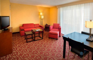  Vacation Hub International | Courtyard Niagara Falls Lobby