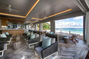  Vacation Hub International | Carana Beach Resort Lobby