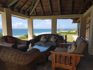  Vacation Hub International | Oyster Bay Estate Lobby
