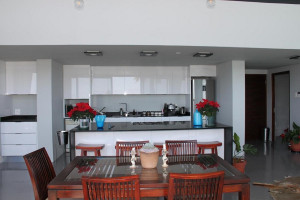  Vacation Hub International | Villa on Ocean View Lobby