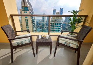 Vacation Hub International | Ramada Hotel and Suites by Wyndham Dubai JBR Lobby