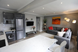  Vacation Hub International | Apartment on Graham Lobby