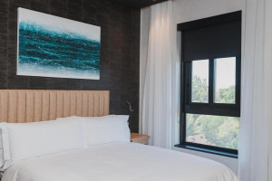  Vacation Hub International | Bridgewater Apartments Lobby