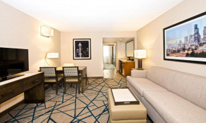  Vacation Hub International | Embassy Suites by Hilton Seattle Bellevue Lobby