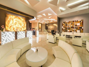  Vacation Hub International | Best Western Plus Doha Lobby