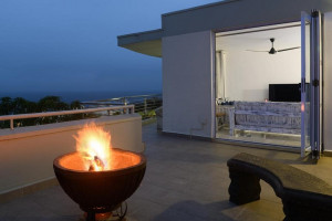  Vacation Hub International | Chakas Cove Lobby