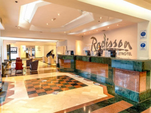  Vacation Hub International | Radisson Bogota Metrotel Lobby