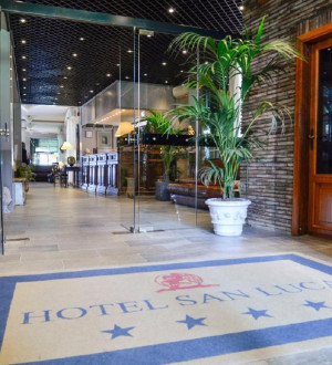  Vacation Hub International | Hotel San Luca Lobby