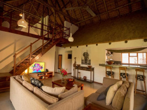  Vacation Hub International | Bush Villas on Kruger Lobby