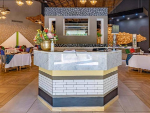 Vacation Hub International | Leisure Time Rentals Sanbonani Lobby