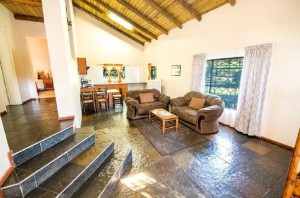  Vacation Hub International | Brookside Lodge Lobby
