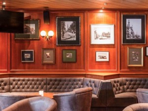  Vacation Hub International | Ibis Schiphol Amsterdam Airport Lobby