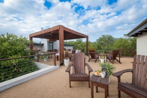  Vacation Hub International | Gem In The Bush Lodge Lobby