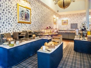  Vacation Hub International | Imperial Hotel Blackpool Lobby
