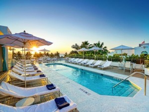  Vacation Hub International | Hampton Inn Hallandale Beach-Aventura Lobby