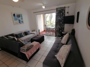  Vacation Hub International | 125 Laguna La Crete, Uvongo Lobby