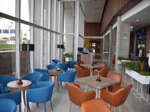 Vacation Hub International | Holiday Inn - Lima Airport, an IHG Hotel Lobby
