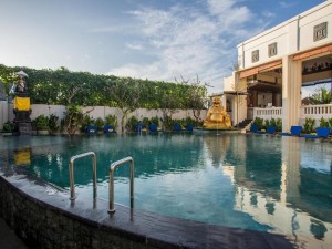 Vacation Hub International | Tonys Villas & Resort Seminyak - Bali Lobby