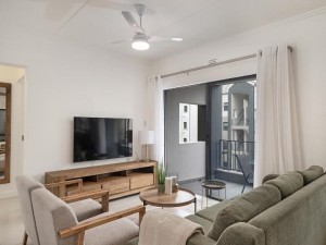  Vacation Hub International | Ballito Village 355 Lobby
