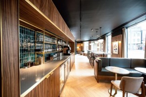  Vacation Hub International | Wilde Aparthotels London Aldgate Tower Bridge Lobby