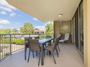  Vacation Hub International | Beaches on Lammermoor Apartments Lobby