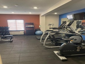  Vacation Hub International | Holiday Inn Express Cedar Rapids - Collins Road, an IHG Hot Lobby