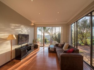  Vacation Hub International | Map's View Guesthouse Lobby