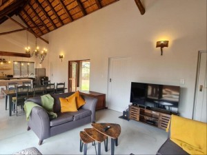  Vacation Hub International | Hoedspruit Bush Stay Lobby