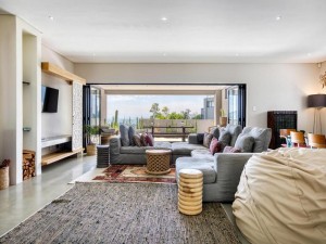 Vacation Hub International | Solar-Powered Mountain Retreat with Natural Pool Lobby