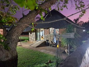  Vacation Hub International | 5 Sleeper Bushcamp Chalet Hartbeespoort Lobby
